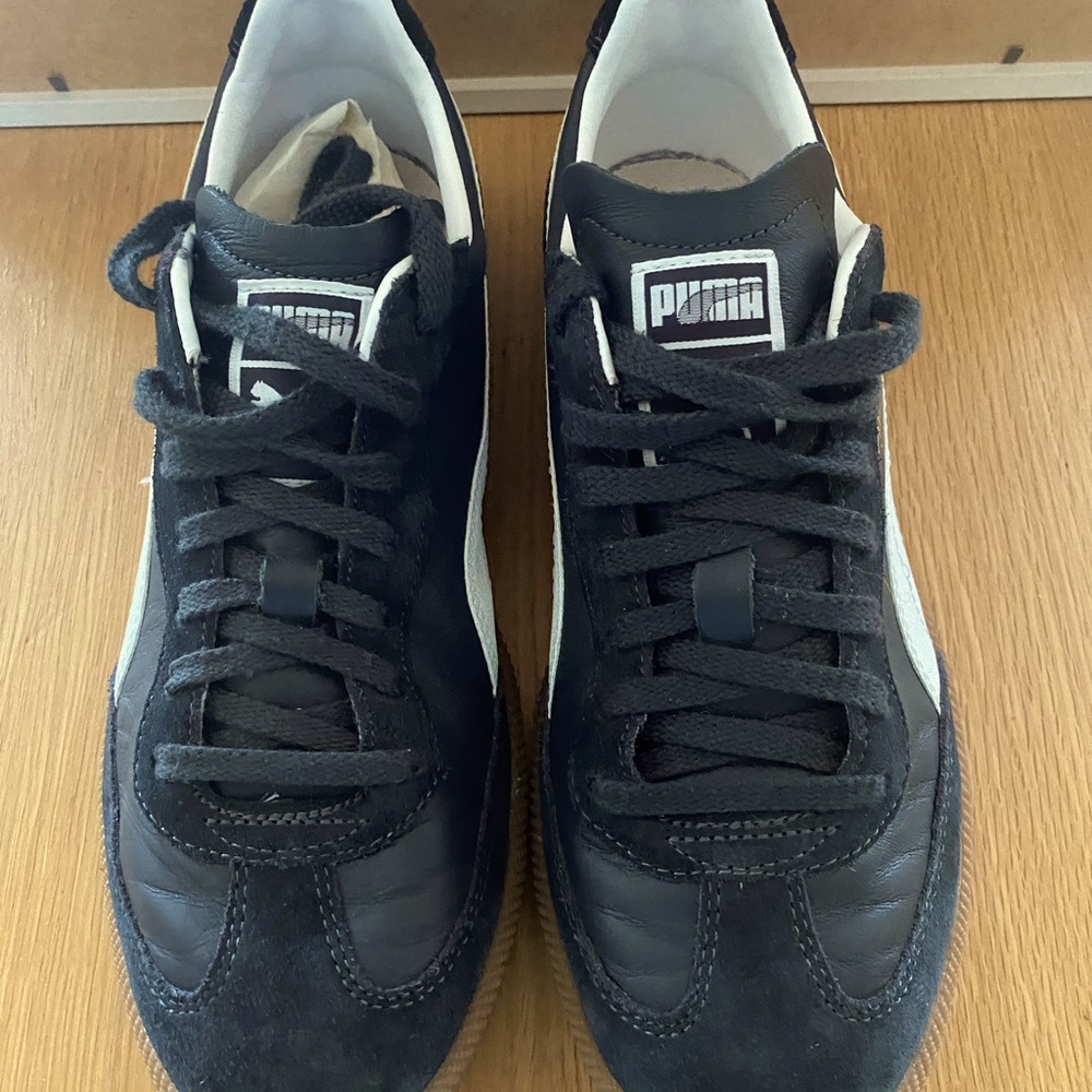 Worn once!  Puma Super Liga